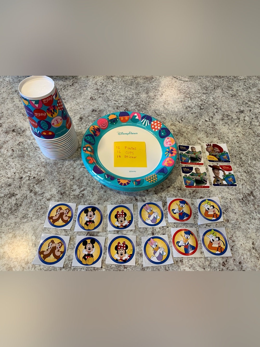 Disney magic 16 plates 16 cups 16 sticker